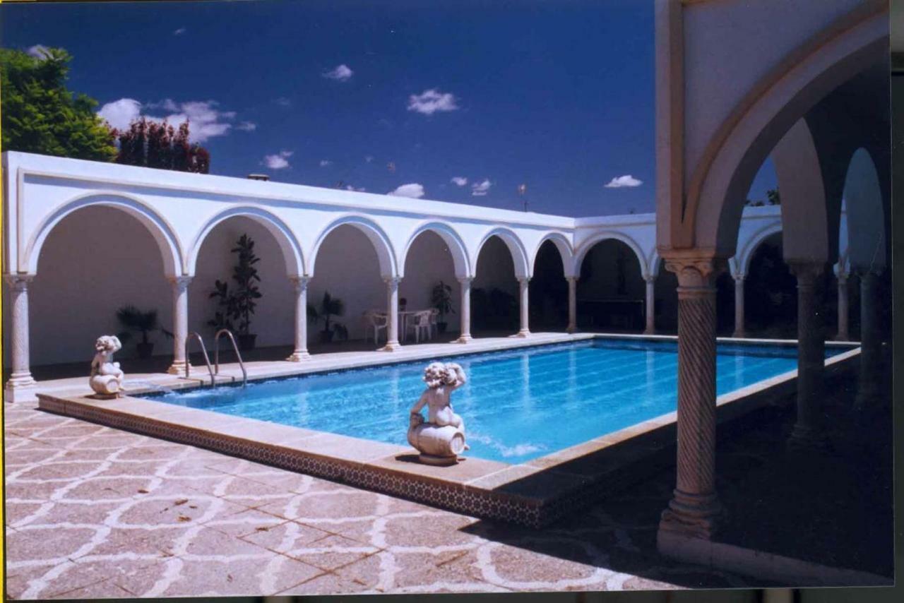 Villa Del Manzano Villanueva del Ariscal Exteriör bild